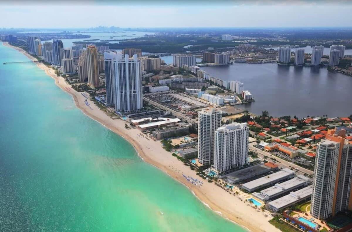 Beachfront Resort Pool Ocean View Balcony Miami Beach Dış mekan fotoğraf
