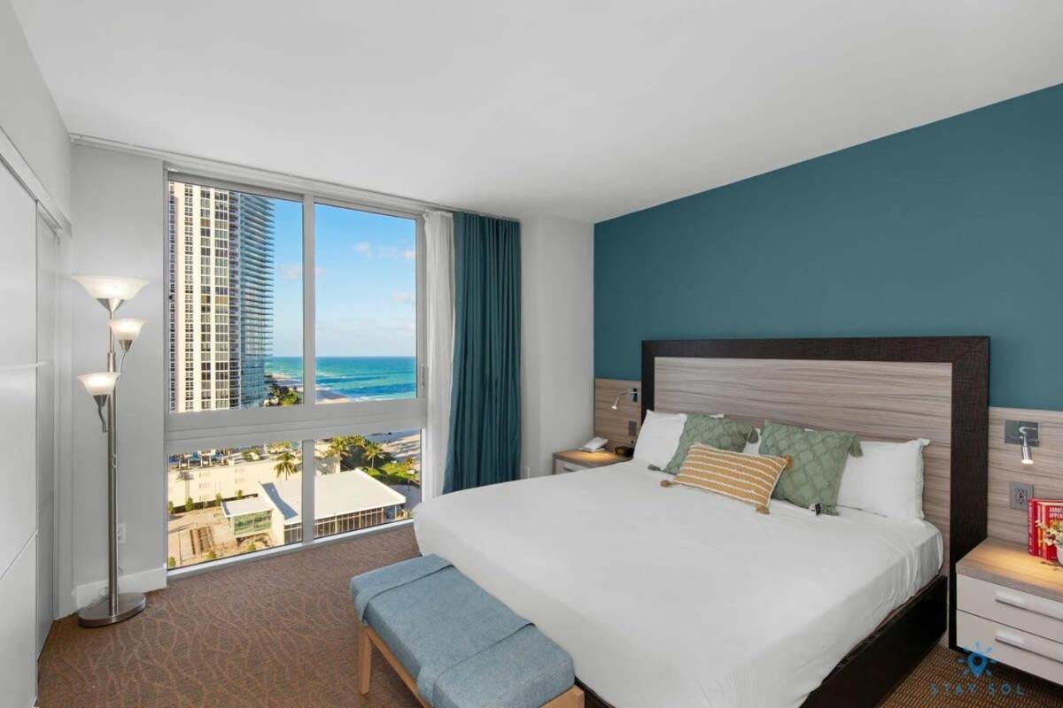 Beachfront Resort Pool Ocean View Balcony Miami Beach Dış mekan fotoğraf