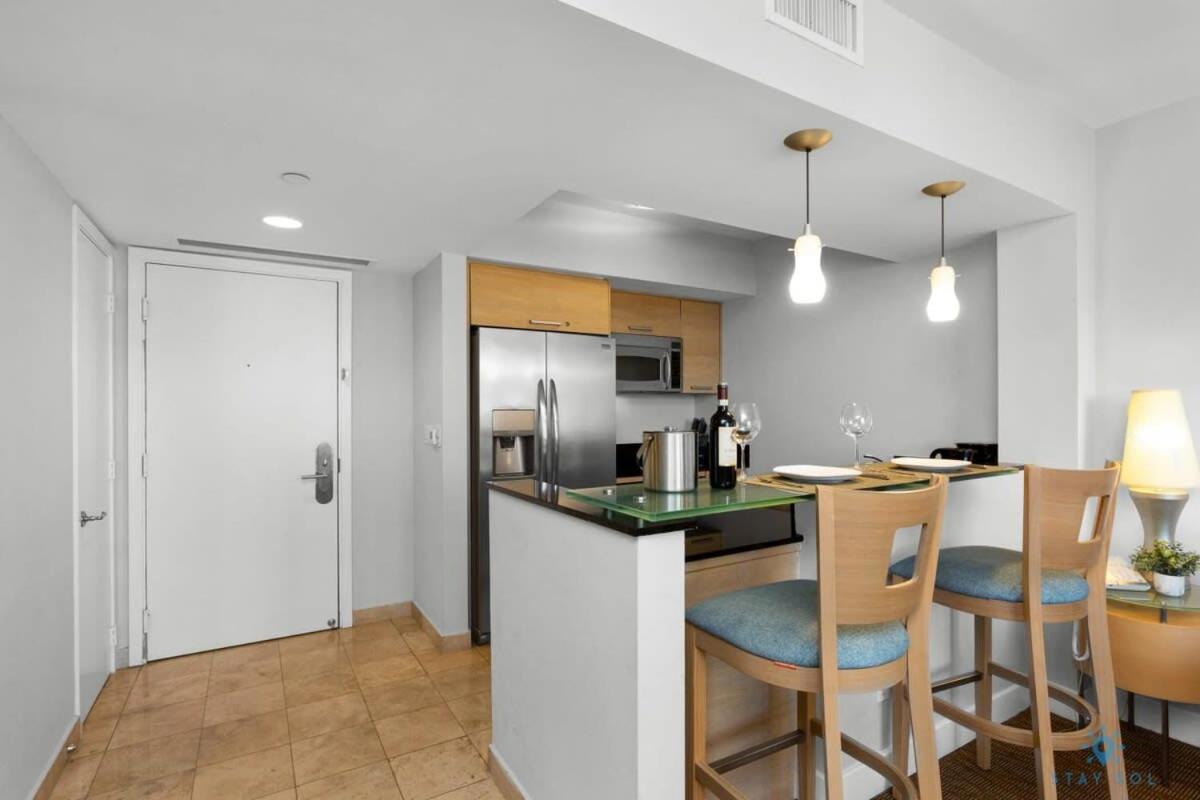 Beachfront Resort Pool Ocean View Balcony Miami Beach Dış mekan fotoğraf