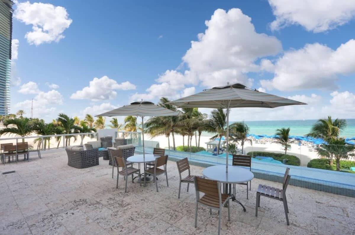 Beachfront Resort Pool Ocean View Balcony Miami Beach Dış mekan fotoğraf