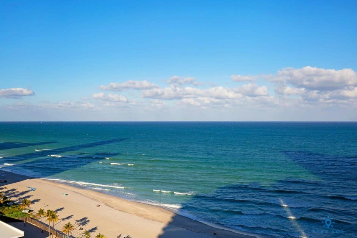 Beachfront Resort Pool Ocean View Balcony Miami Beach Dış mekan fotoğraf