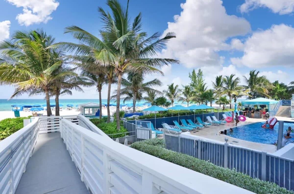 Beachfront Resort Pool Ocean View Balcony Miami Beach Dış mekan fotoğraf